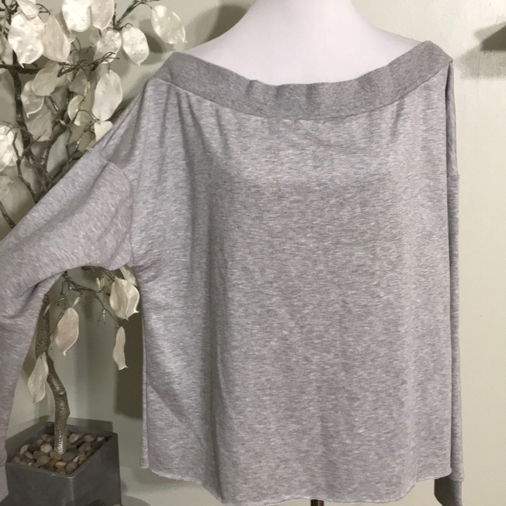 REEBOK OFF SHOULDER PULLOVER